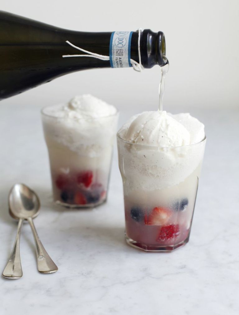 Image for unsobered listicle on dessert cocktails