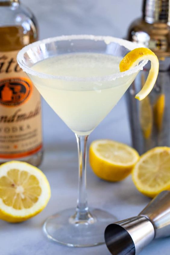 Lemon Drop vodka cocktail 