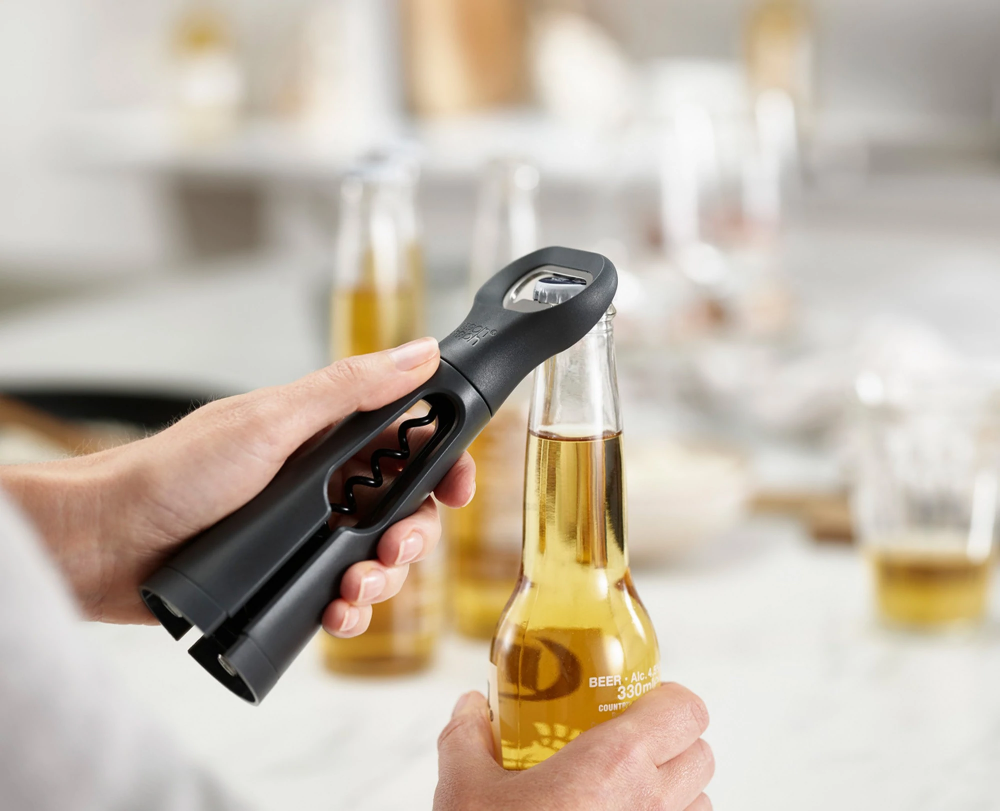 How To Use A Corkscrew?