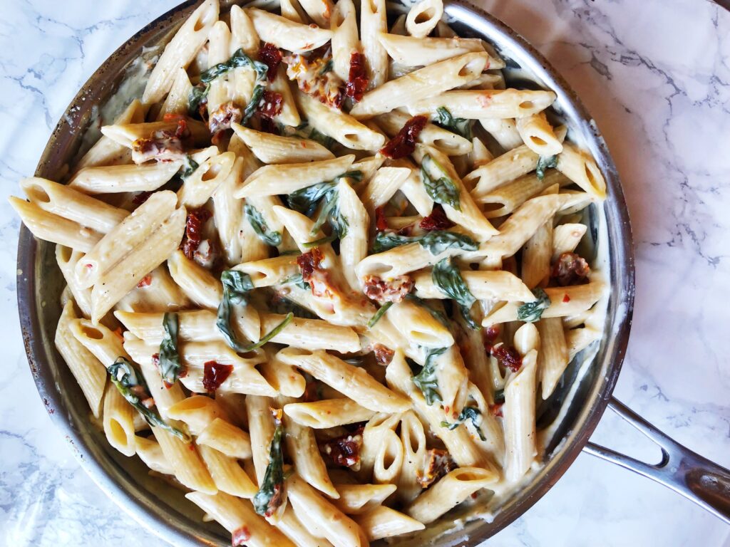 White-Wine Cream Sauce With Spinach and Pasta