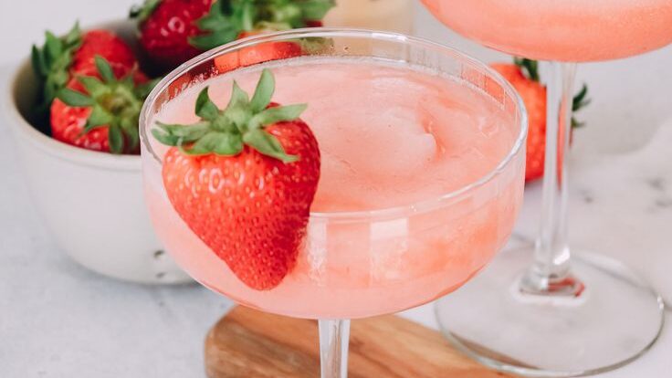 Frose, a kind of frozen pink cocktails