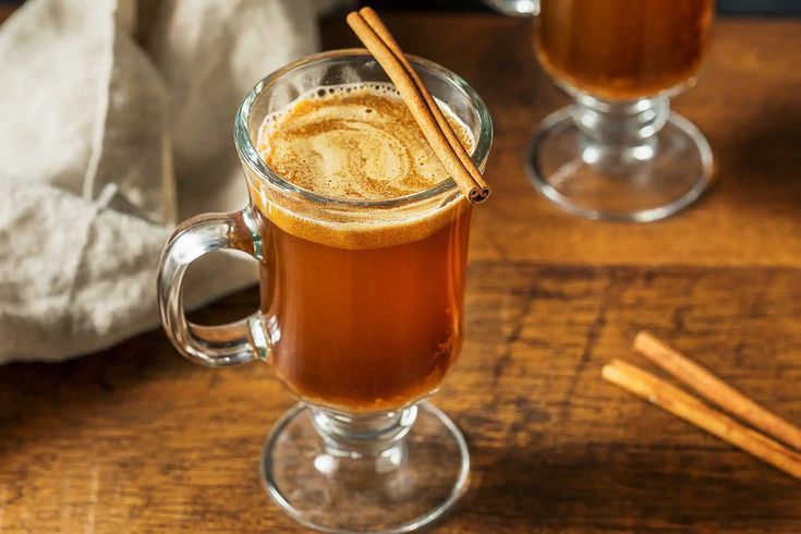 Hot buttered rum - hot cocktails