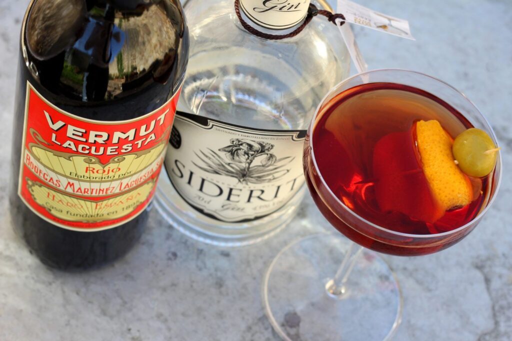 Spanish Vermouth, drinks to order in Spain