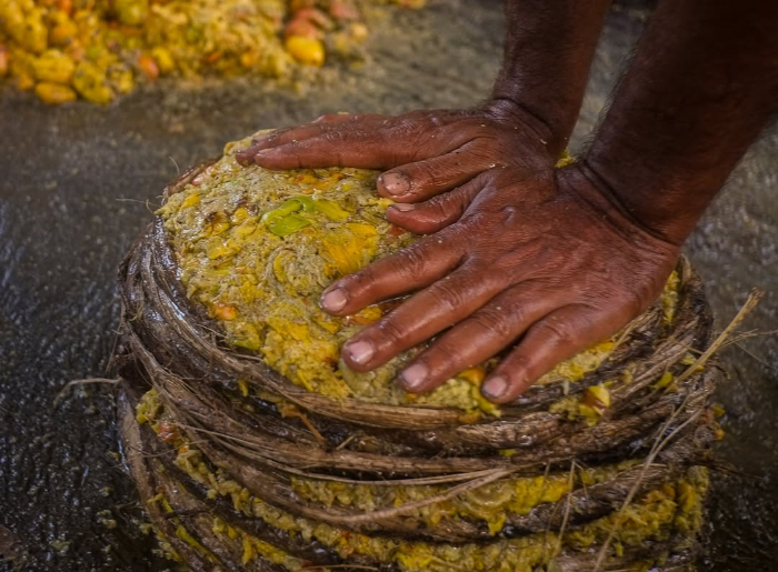 Goenchi Feni making using cashews