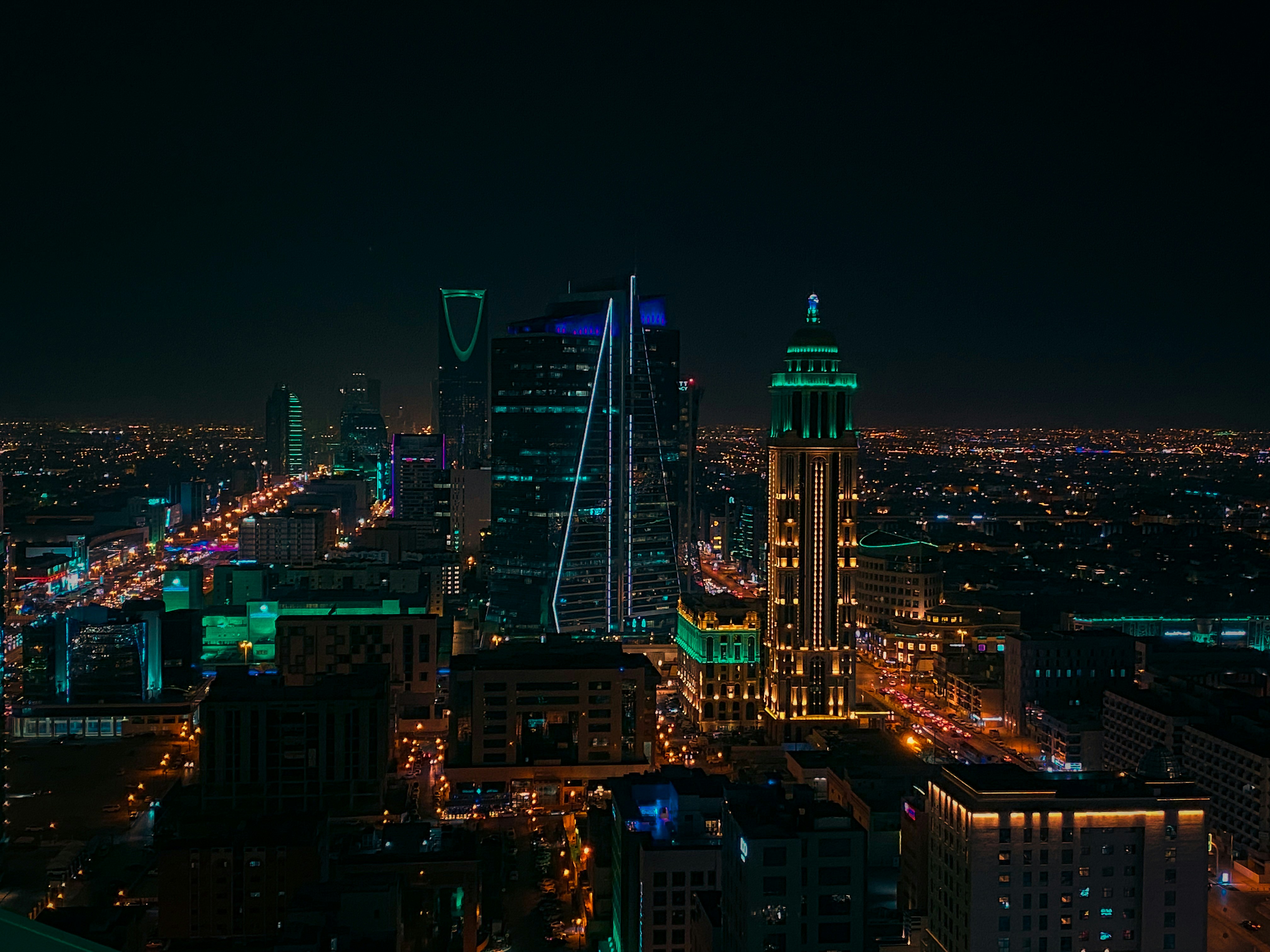 Saudi Arabia to Allow Alcohol in 600 Tourist Zones by 2026